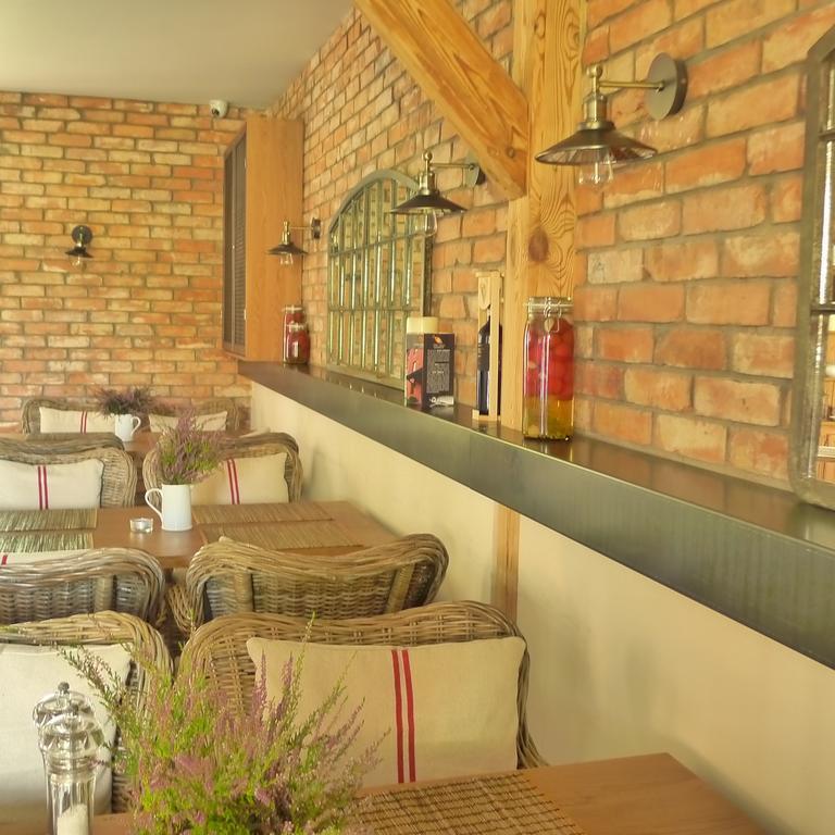 Dom Mlynarza Hotel Zukczyn Kültér fotó