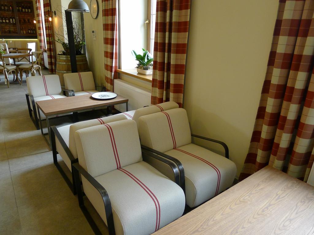 Dom Mlynarza Hotel Zukczyn Kültér fotó