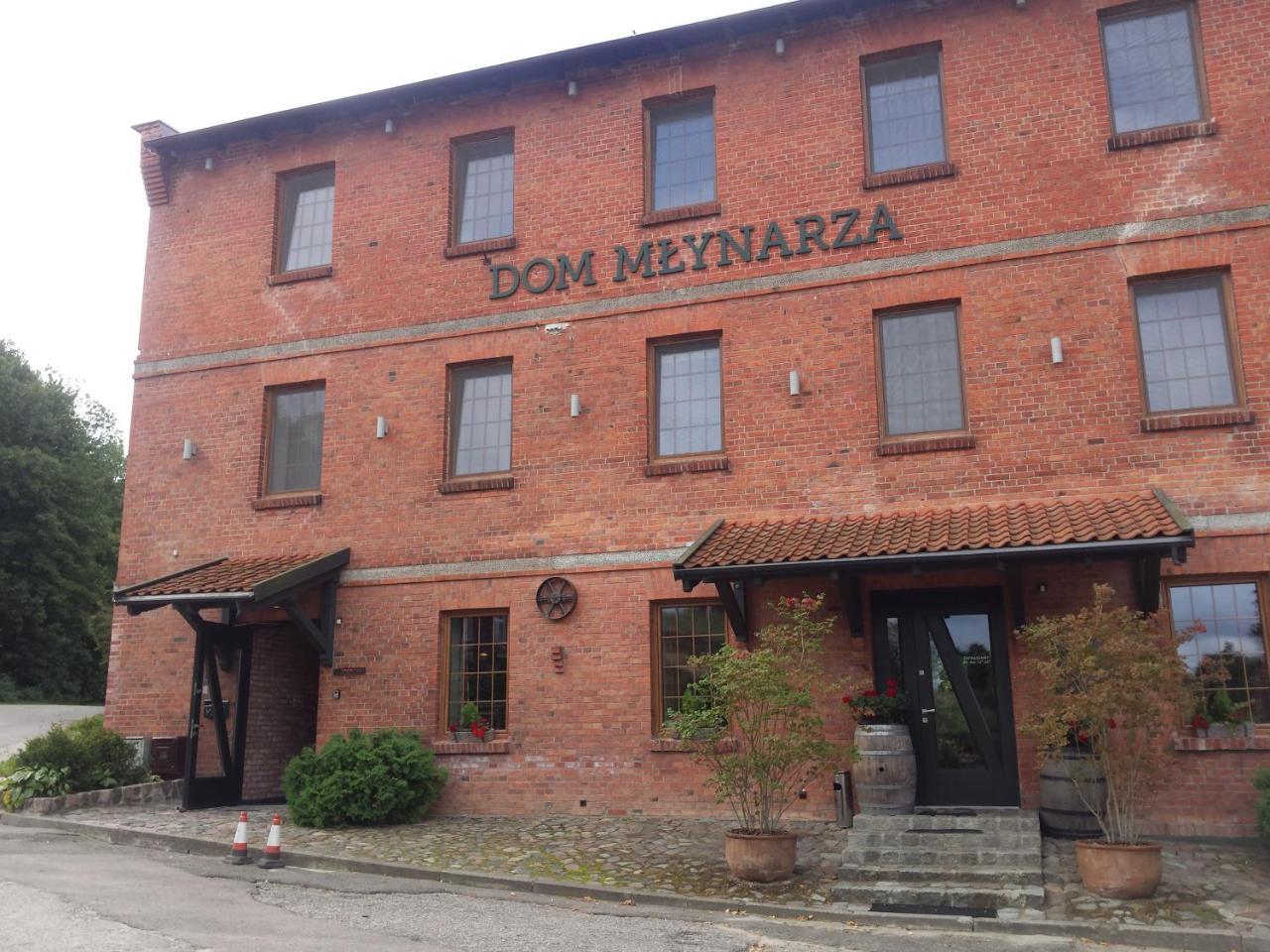Dom Mlynarza Hotel Zukczyn Kültér fotó